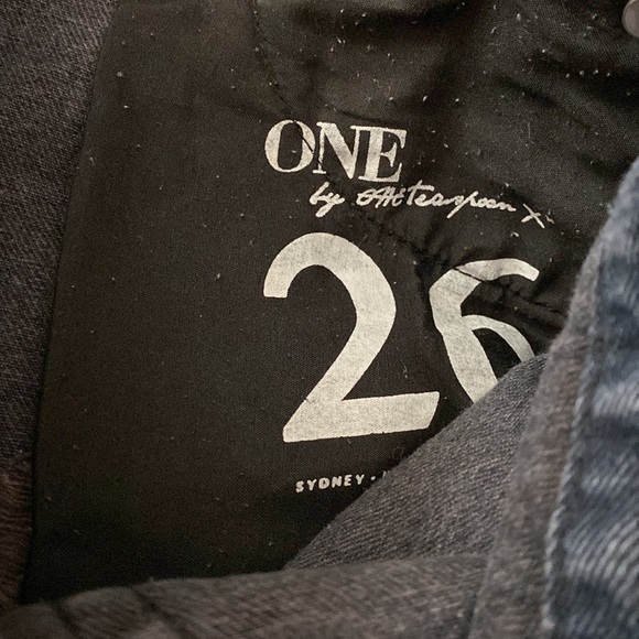 One Teaspoon
Women's Black Hawk Shorts - Picture 7 of 7